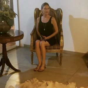 Meet your Posher, Elena